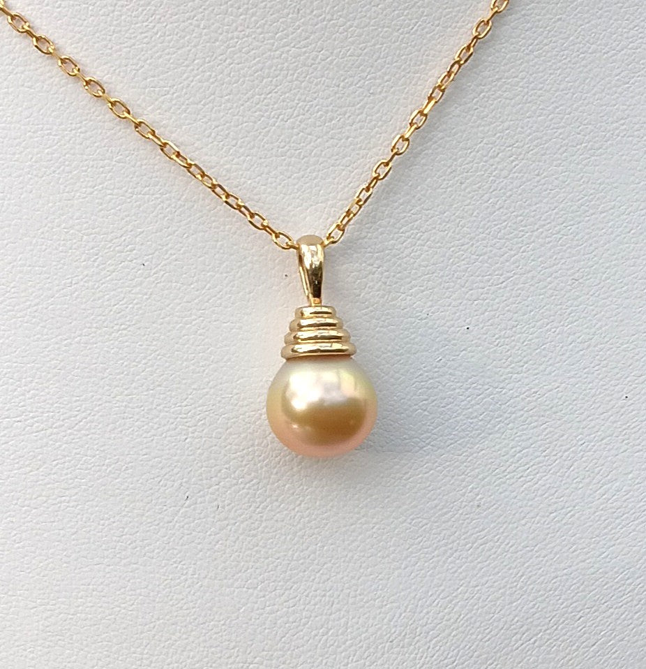 Golden South Sea Pearl Pendant set in 9K Gold
